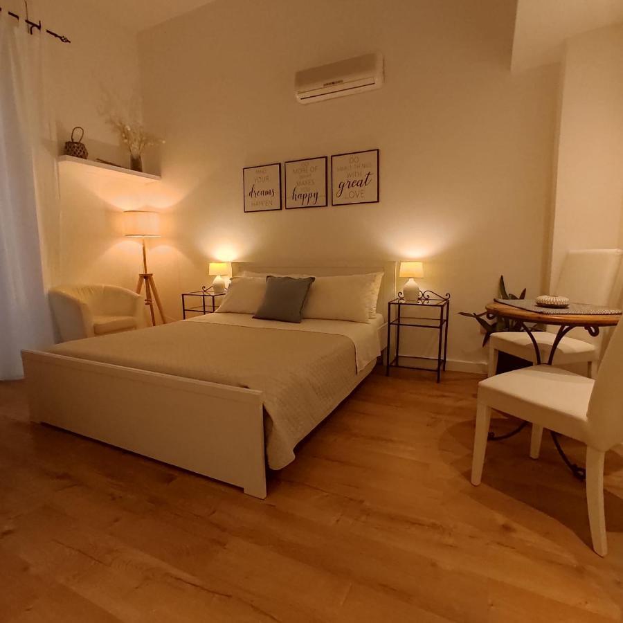 Krly Exclusive Rooms Cagliari Ngoại thất bức ảnh