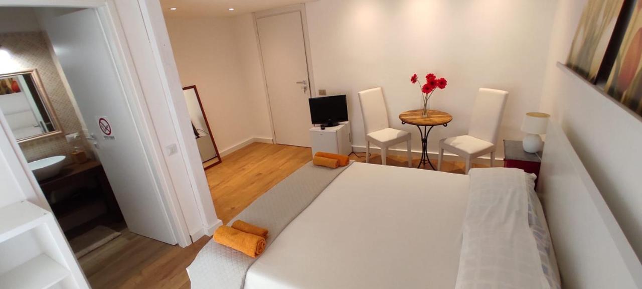 Krly Exclusive Rooms Cagliari Ngoại thất bức ảnh